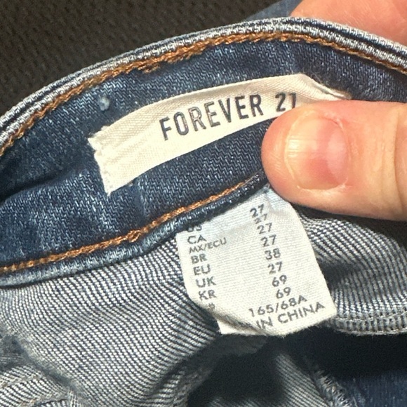 Forever 21 Womens Size 27 Distressed Straight Jeans High Rise Casual Comfort - Picture 8 of 9